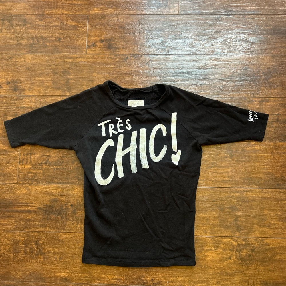 Black "Très Chic!" Graphic Top